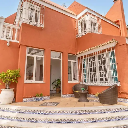 Holiday home Stunning In Chiclana De La Fronter