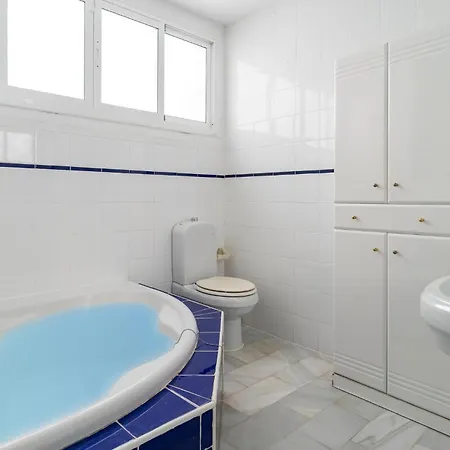 Stunning In Chiclana De La Fronter Holiday home *